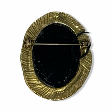 Vintage R.J. Graziano Cameo Round Brooch