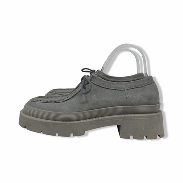 te. shoes Lace up Loafers
